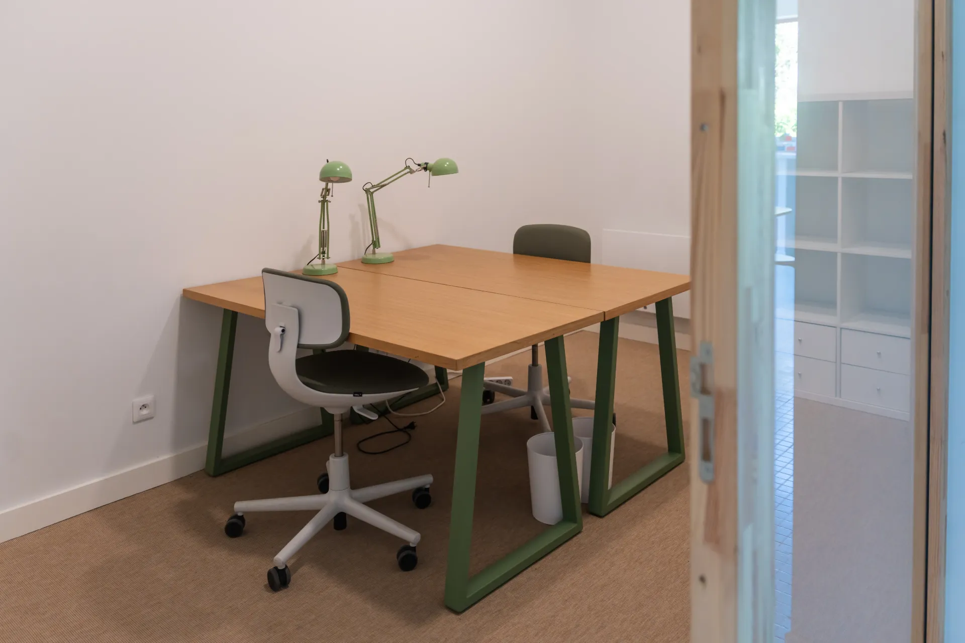 Bureau fermé Rose (MIX Café)